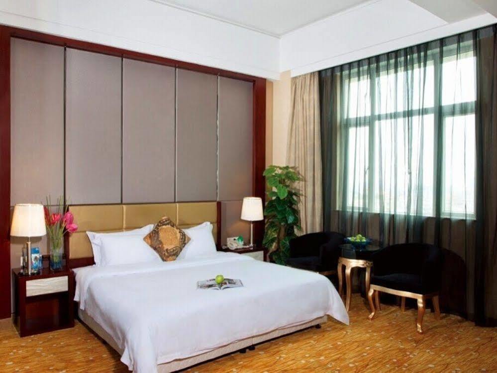 Jun Hao Hotel Dongguan  Exterior foto